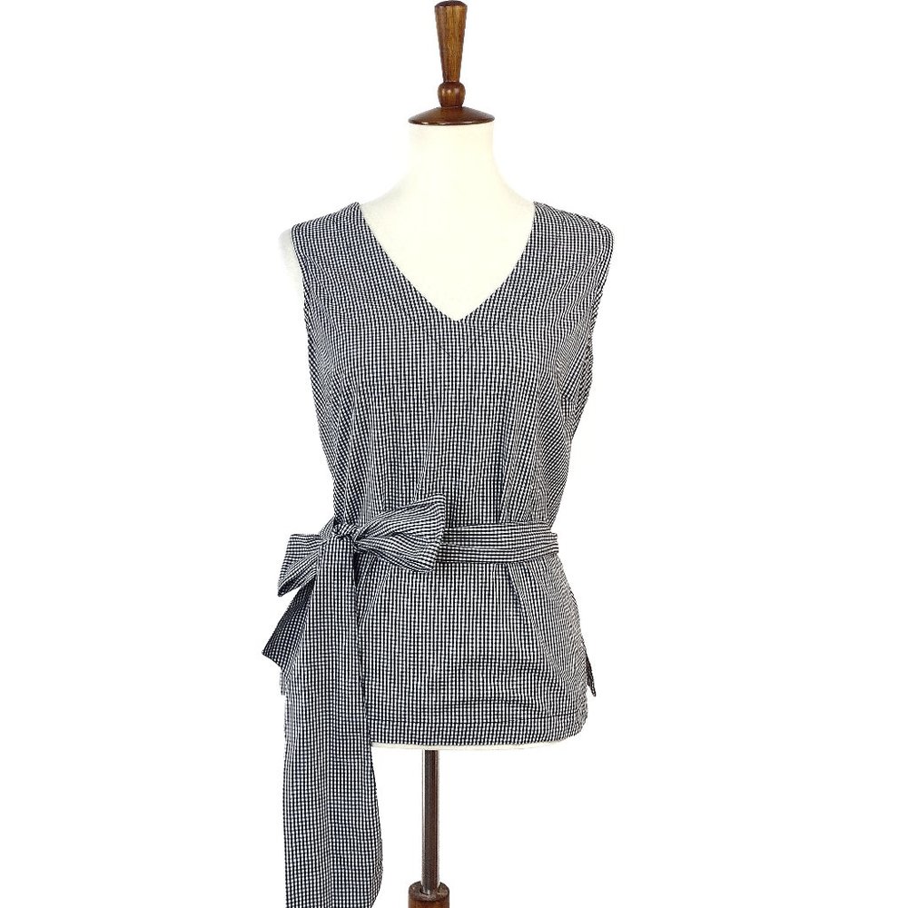 Max Jeans Black Tiny Gingham Print V Neck Sleeveless Top Medium